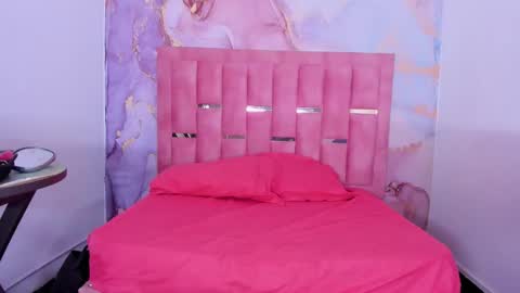 Snapshot of luna_sweeett_ chatting on January 2025 12:18:01 PM Luna online show from January 2025 12:18:01 PM