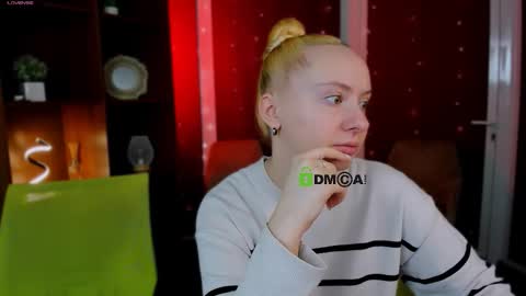 Luna online show from December 2025 05:48:02 AM