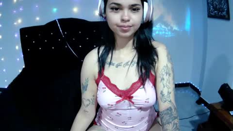 Snapshot of luna_velvet7 chatting on May 2026 11:10:01 PM luna_velvet7 online show from May 2026 11:10:01 PM