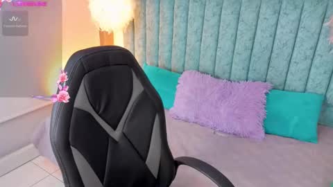  Luna online show from September 2025 03:06:02 AM