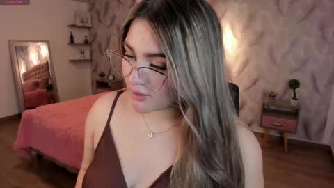  Luna online show from October 2025 02:53:01 AM