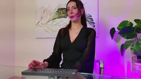 luna online show from April 2026 07:31:02 PM