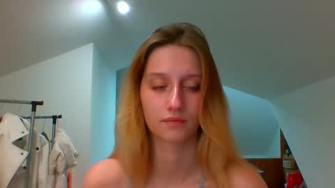 L U N A  online show from December 2024 05:59:01 PM