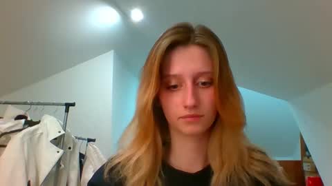 L U N A  online show from December 2024 02:44:01 PM