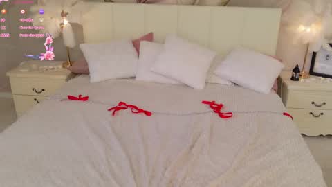 Luna online show from April 2026 02:42:01 PM