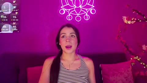 Snapshot of lunaa_lovve chatting on January 2025 12:35:01 PM Luna online show from January 2025 12:35:01 PM