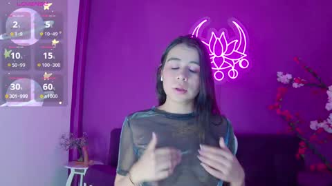 Snapshot of lunaa_lovve chatting on February 2025 12:57:02 PM Luna online show from February 2025 12:57:02 PM