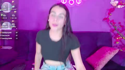 Snapshot of lunaa_lovve chatting on February 2025 07:29:01 PM Luna online show from February 2025 07:29:01 PM