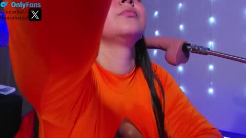 Snapshot of lunaahatzel chatting on January 2025 03:08:02 PM Luna Hatzel online show from January 2025 03:08:02 PM