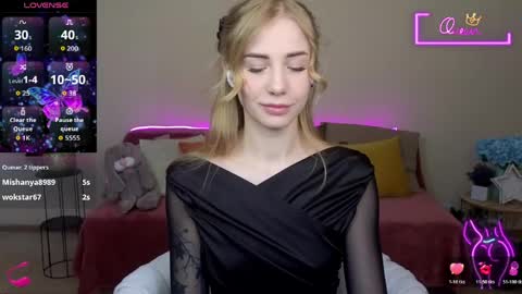 Snapshot of lunabelli chatting on April 2026 07:22:01 AM LunaBelli online show from April 2026 07:22:01 AM