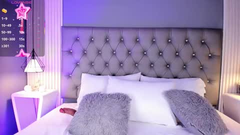 Luna  online show from February 2026 05:31:01 PM