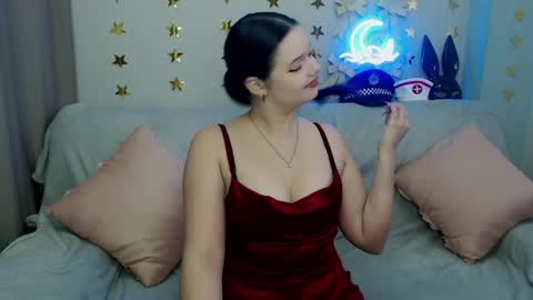 Luna online show from April 2026 04:45:01 AM