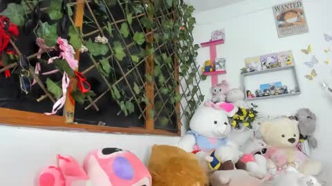 Snapshot of lunacristal_moon chatting on February 2025 06:50:02 AM lunacristal_moon online show from February 2025 06:50:02 AM