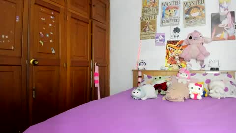 Snapshot of lunacristal_moon chatting on October 2025 08:36:02 AM lunacristal_moon online show from October 2025 08:36:02 AM