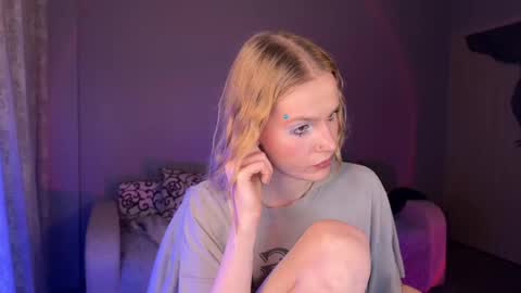 Britney online show from September 2025 04:07:02 PM