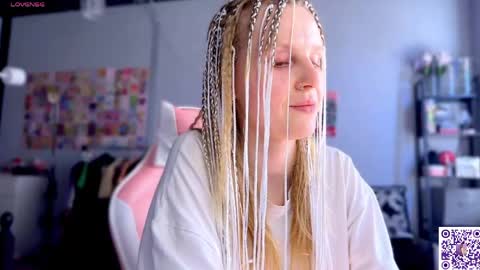 Snapshot of lunacyy chatting on May 2026 01:15:02 PM Britney online show from May 2026 01:15:02 PM