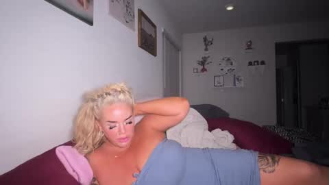 Luna Daddys Girl online show from March 2026 07:45:02 AM