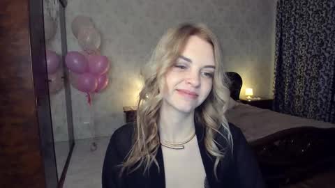 Snapshot of lunaflinn chatting on March 2026 04:29:04 AM lunaflinn online show from March 2026 04:29:04 AM