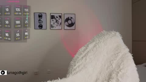 Luna online show from April 2026 04:53:01 AM