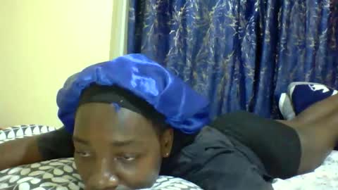 lunah_kitty online show from May 2026 06:35:02 PM