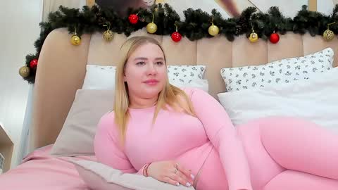 Snapshot of lunahouston chatting on January 2025 01:57:02 AM LunaHouston online show from January 2025 01:57:02 AM