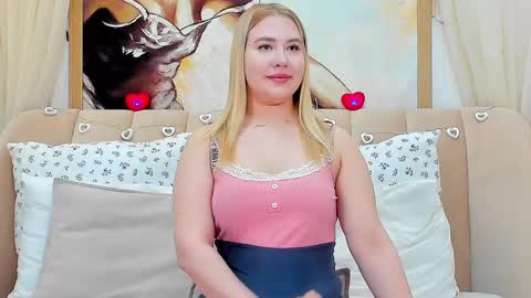 Snapshot of lunahouston chatting on February 2025 04:10:02 PM LunaHouston online show from February 2025 04:10:02 PM