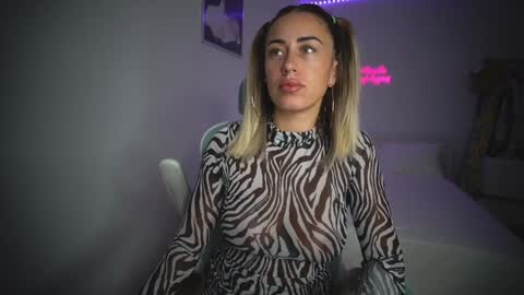 Laura online show from September 2025 08:52:02 AM