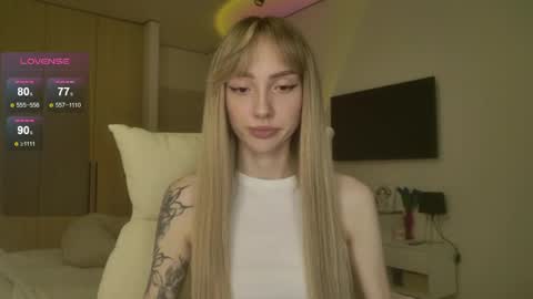 Luna online show from April 2026 12:27:02 AM