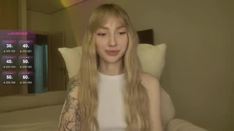 Luna online show from April 2026 12:53:01 AM