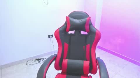 lunakill online show from February 2026 06:13:01 PM