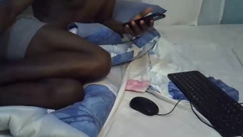 Snapshot of lunalove22_ chatting on September 2025 03:33:01 PM lunalove22_ online show from September 2025 03:33:01 PM