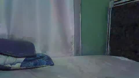 Snapshot of lunalove22_ chatting on October 2025 06:39:01 PM lunalove22_ online show from October 2025 06:39:01 PM