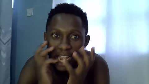 Snapshot of lunalove22_ chatting on November 2025 03:27:02 AM lunalove22_ online show from November 2025 03:27:02 AM