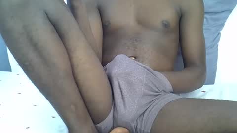 Snapshot of lunalove22_ chatting on January 2026 04:18:02 AM lunalove22_ online show from January 2026 04:18:02 AM