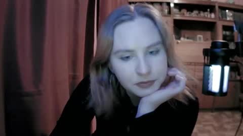 Snapshot of lunamystique_ chatting on February 2026 07:20:01 PM lunamystique_ online show from February 2026 07:20:01 PM