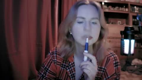 Snapshot of lunamystique_ chatting on February 2026 05:08:01 PM lunamystique_ online show from February 2026 05:08:01 PM