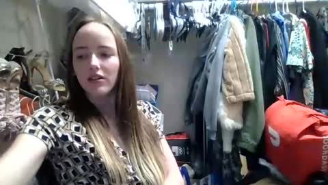 Snapshot of lunapixie2020 chatting on October 2025 06:54:02 PM lunapixie2020 online show from October 2025 06:54:02 PM