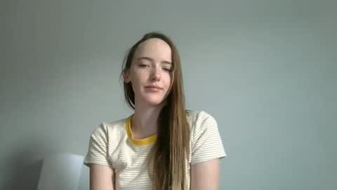 Snapshot of lunapixie2020 chatting on April 2026 09:32:02 PM lunapixie2020 online show from April 2026 09:32:02 PM