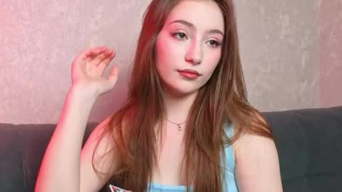 Snapshot of lunarialive chatting on May 2026 09:15:02 AM Sonya online show from May 2026 09:15:02 AM