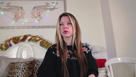 Snapshot of lunarishi chatting on December 2024 06:03:02 AM Luna Rishi online show from December 2024 06:03:02 AM