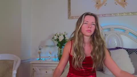 Snapshot of lunarishi chatting on September 2025 11:56:01 AM Luna Rishi online show from September 2025 11:56:01 AM