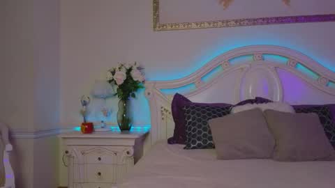 Snapshot of lunarishi chatting on October 2025 06:09:01 AM Luna Rishi online show from October 2025 06:09:01 AM