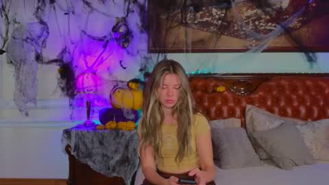 Snapshot of lunarishi chatting on October 2025 06:06:02 AM Luna Rishi online show from October 2025 06:06:02 AM