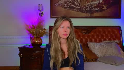 Snapshot of lunarishi chatting on November 2025 06:07:02 AM Luna Rishi online show from November 2025 06:07:02 AM