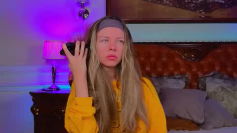 Snapshot of lunarishi chatting on January 2026 06:05:02 AM Luna Rishi online show from January 2026 06:05:02 AM