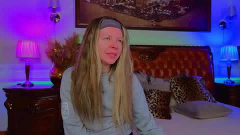 Snapshot of lunarishi chatting on January 2026 06:17:02 AM Luna Rishi online show from January 2026 06:17:02 AM