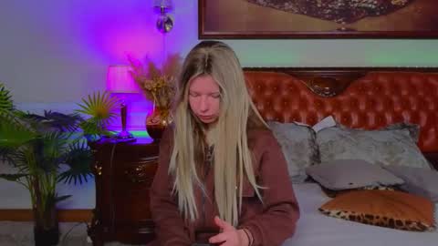 Snapshot of lunarishi chatting on February 2026 06:40:02 AM Luna Rishi online show from February 2026 06:40:02 AM