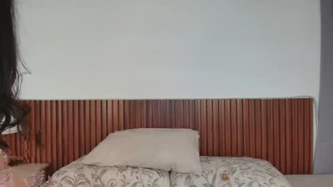 Luna Rousse online show from April 2026 03:56:01 AM