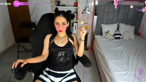Snapshot of lunascoott chatting on June 2026 02:49:01 AM ARI online show from June 2026 02:49:01 AM