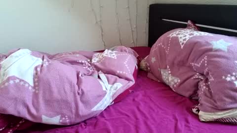 Luna  powered by bitch dust online show from December 2024 11:31:02 AM